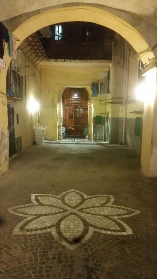 Appartement Il Volo Del Gabbiano à Naples Extérieur photo